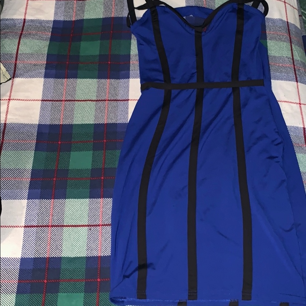 Women’s Dress! 👗!!! Very Sexy & Form Fitting!